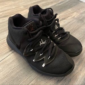 Nike Kyrie Irving 5 GS ‘Bred’ Black Basketball Shoes Boys Girls Size 2.5Y